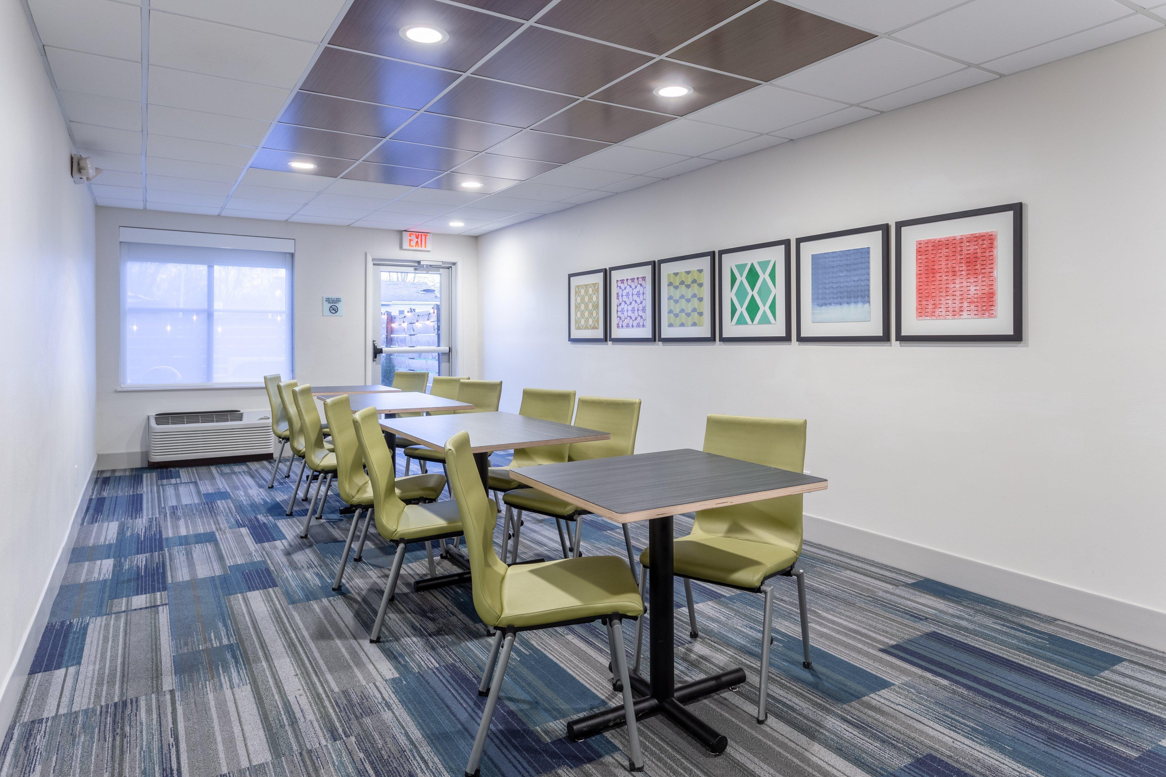 Holiday Inn Express Scottsburg By Ihg Экстерьер фото